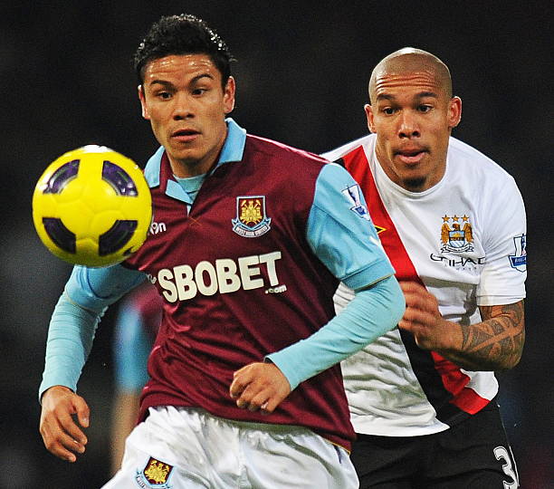 球队后防的 球队后防的