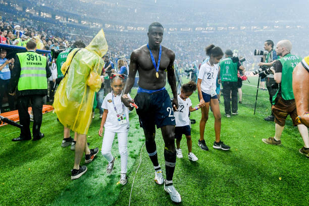 建议球迷提 建议球迷提